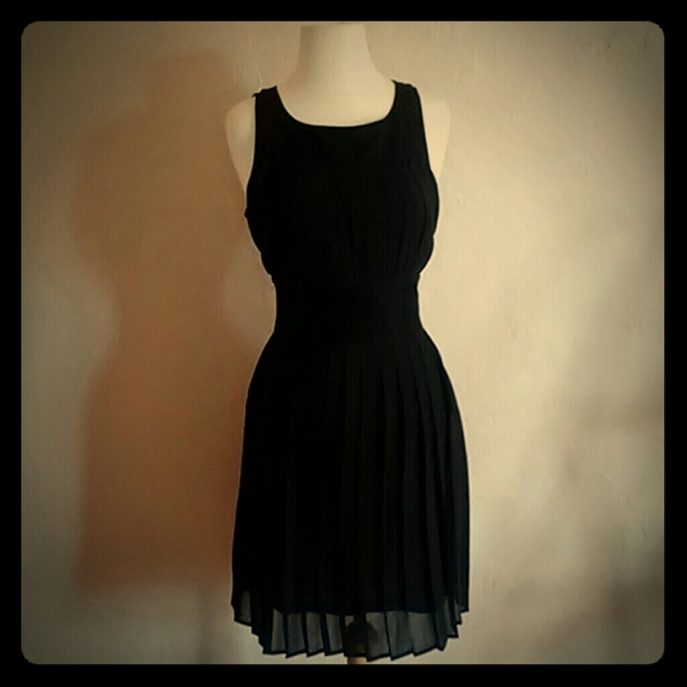 F21 sheer LBD with pleating and lace